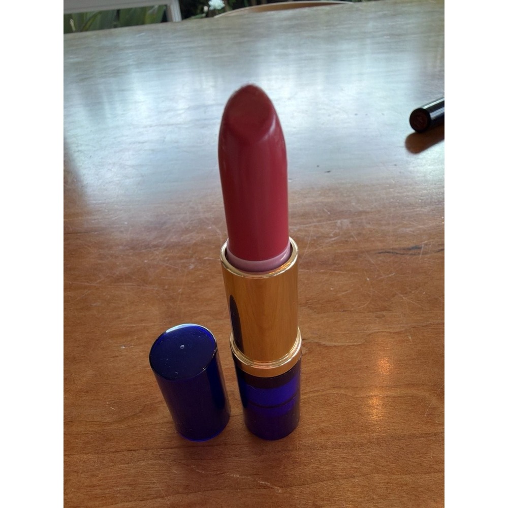 Estee Lauder Pure Color Long Lasting Lipstick 84‎ Naive Rose - Picture 2 of 4